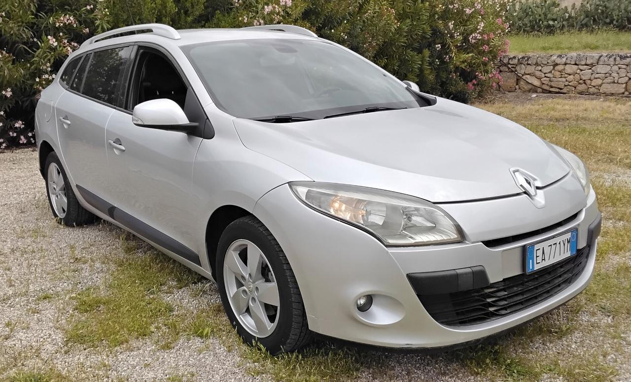 Renault Megane Mégane 1.5 dCi 110CV SporTour Confort