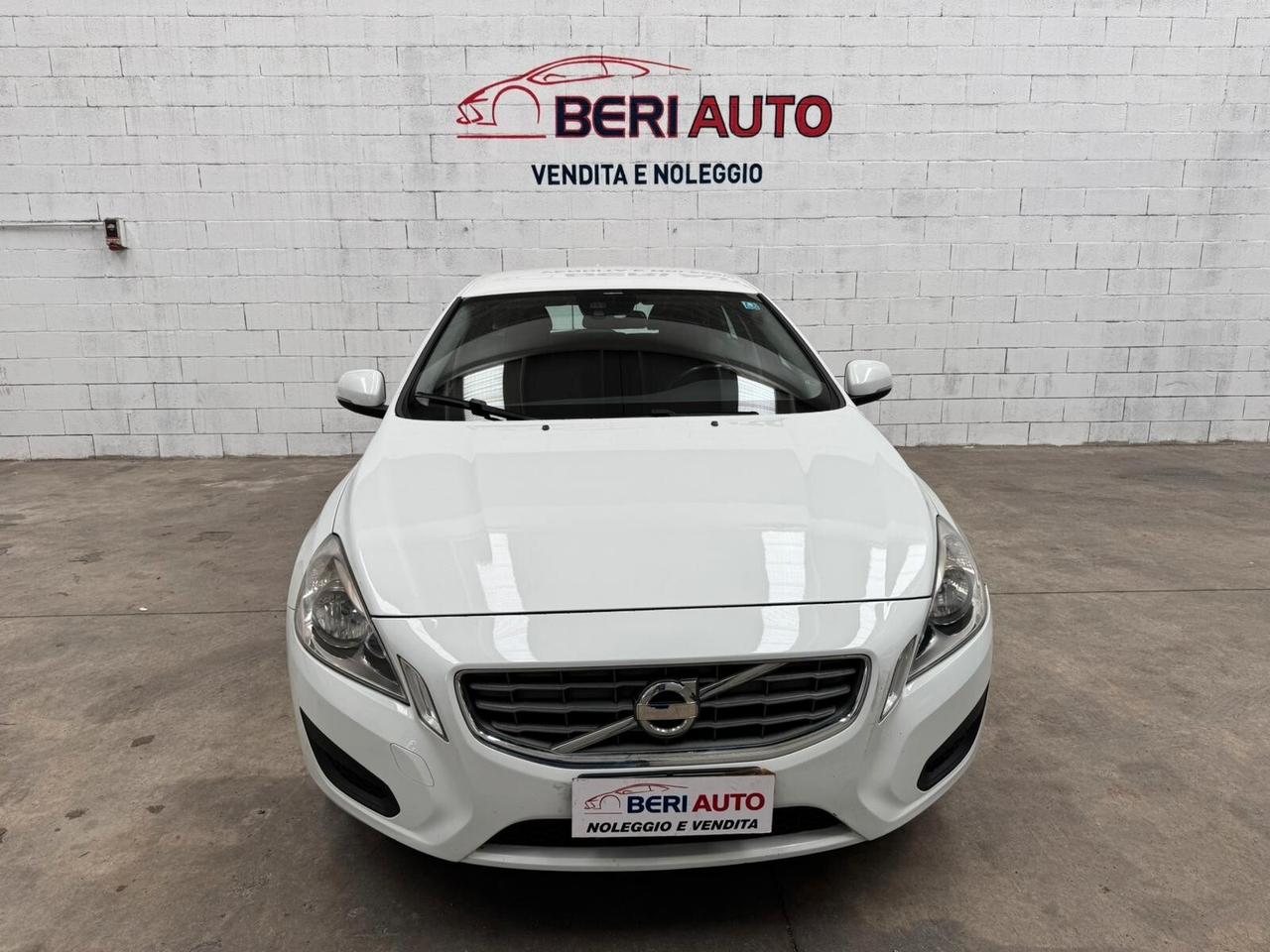 Volvo V60 D2 1.6 S.W perfettamente funzionante