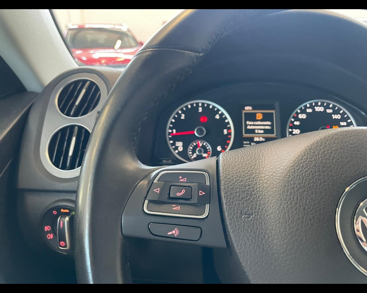 VOLKSWAGEN Tiguan 1ª serie - Tiguan 2.0 TDI 110 CV Sport & Style BlueMotion Technology