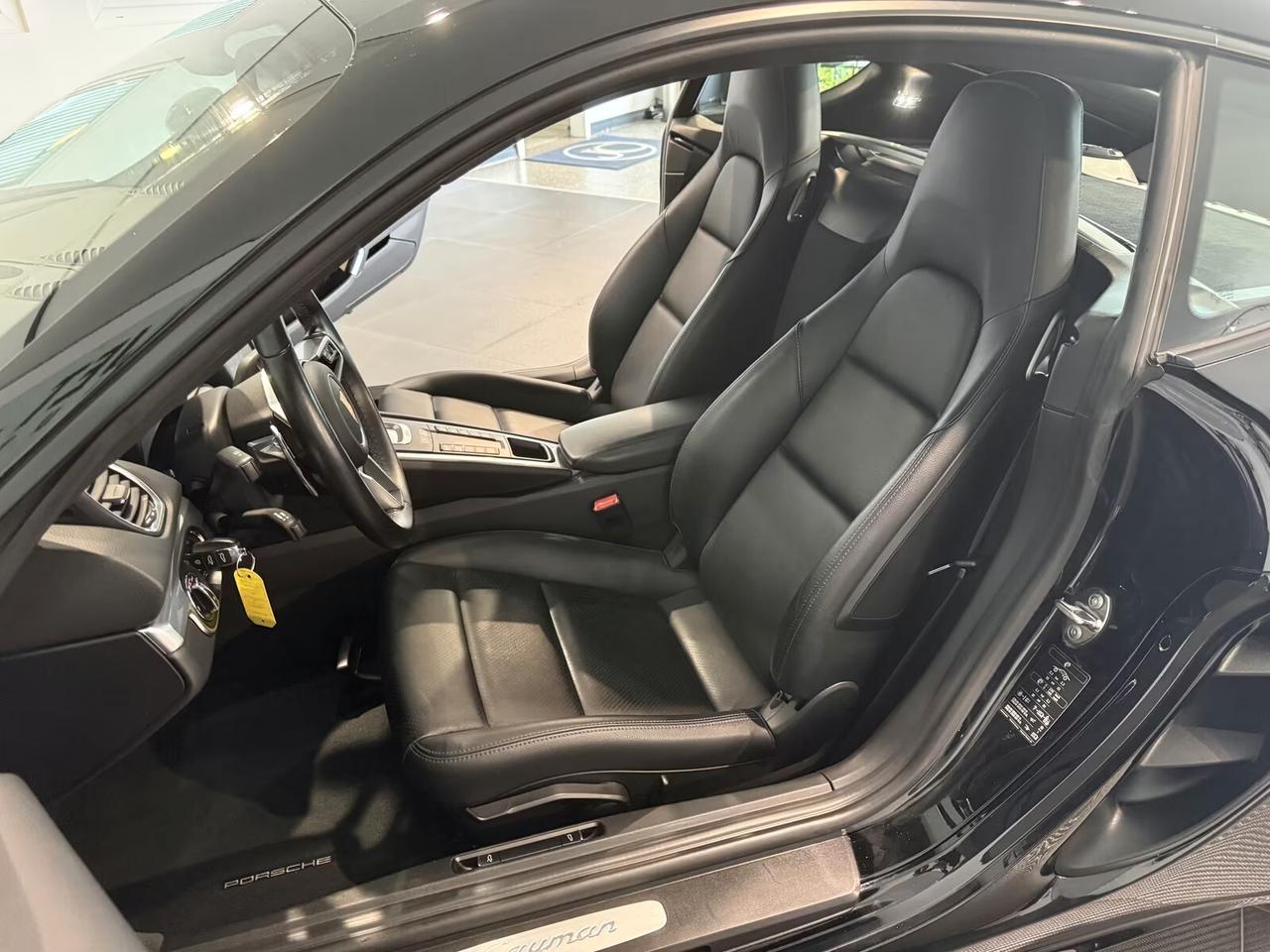 Porsche Cayman 718 *Sistema di scarico sportivo Bose