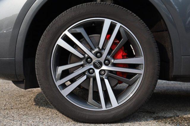 AUDI Q5 40 TDI 204 CV quattro S tronic Identity Black