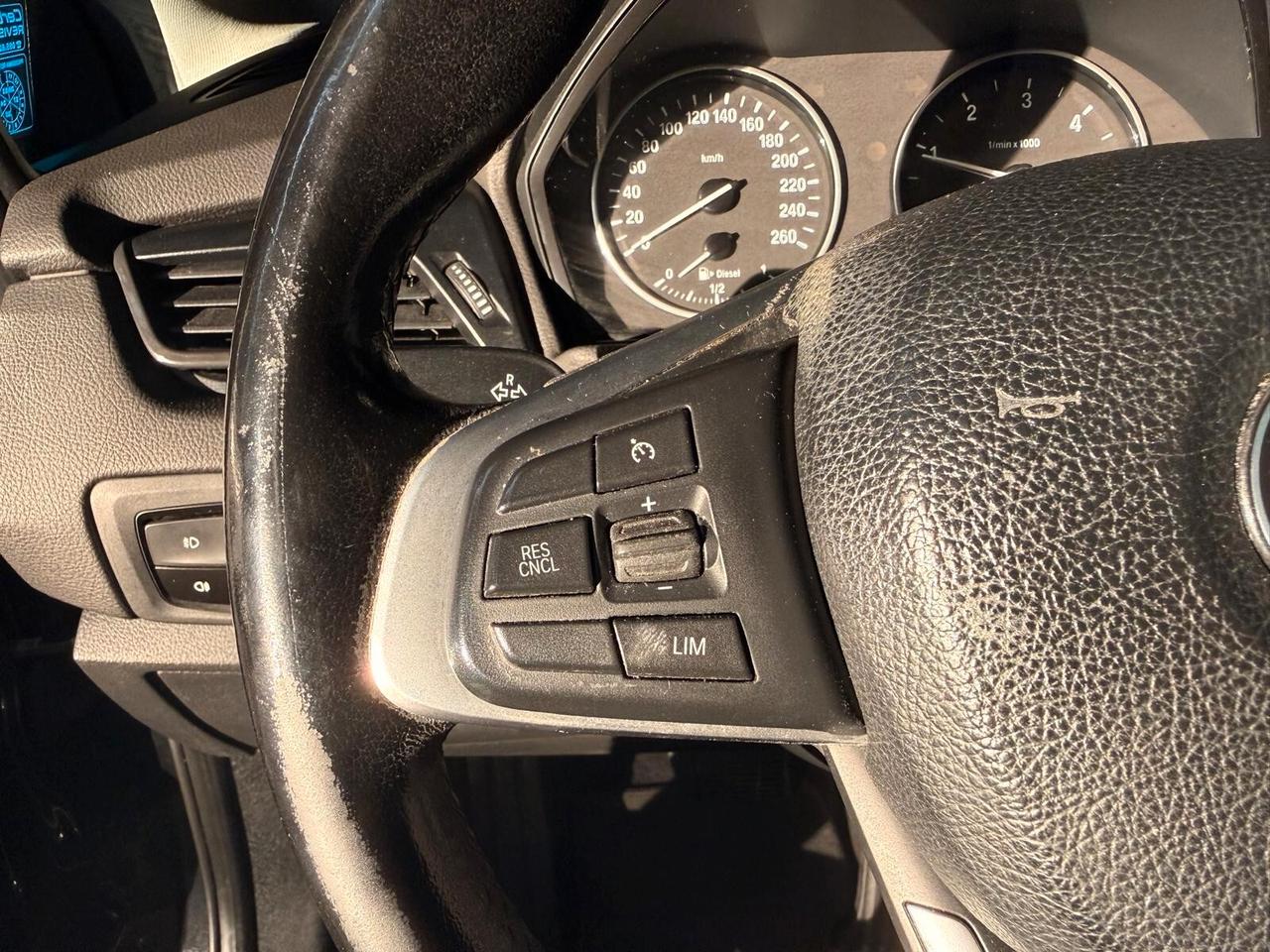 Bmw 2er Active Tourer 218d Luxury
