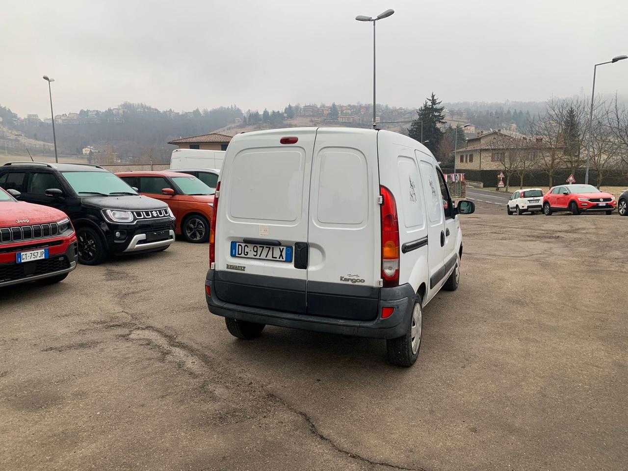 Renault Kangoo tdi autocarro 2 posti in ordine-con paratia amovibile-tagliandato e manutentato-neo patentati