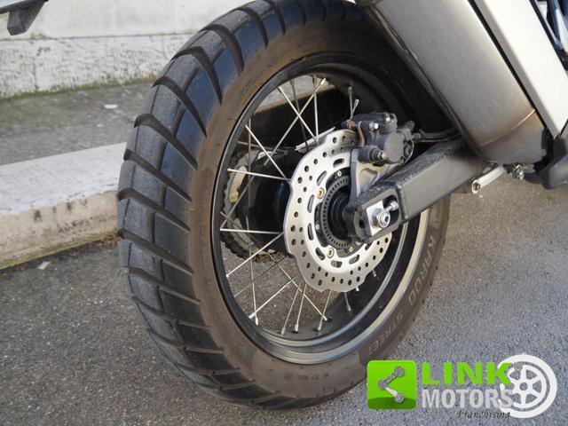 HONDA Africa Twin CRF 1100 L *UNIPRO*