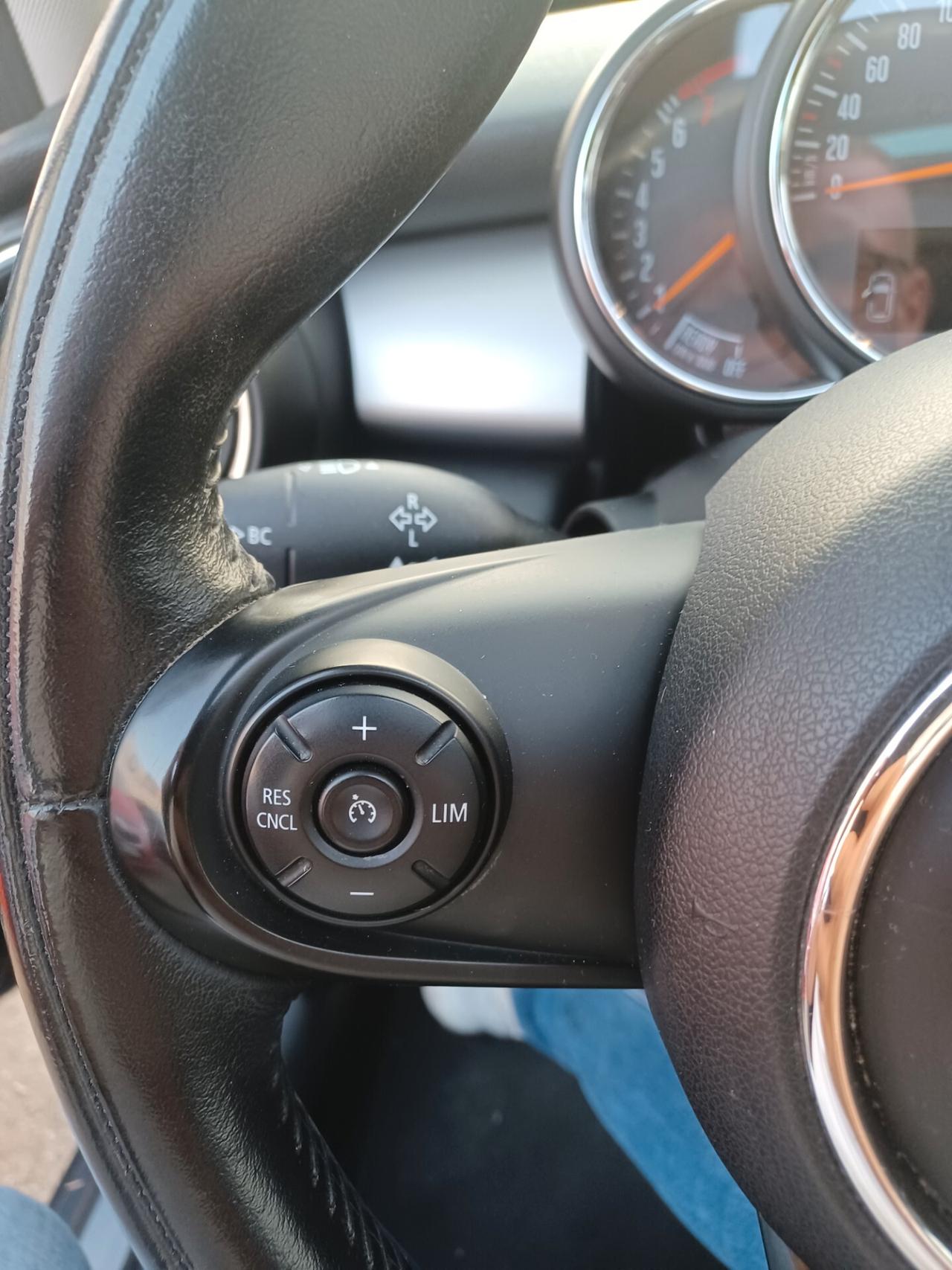 Mini 1.2 Benzina 5 porte Tetto PDC 2015