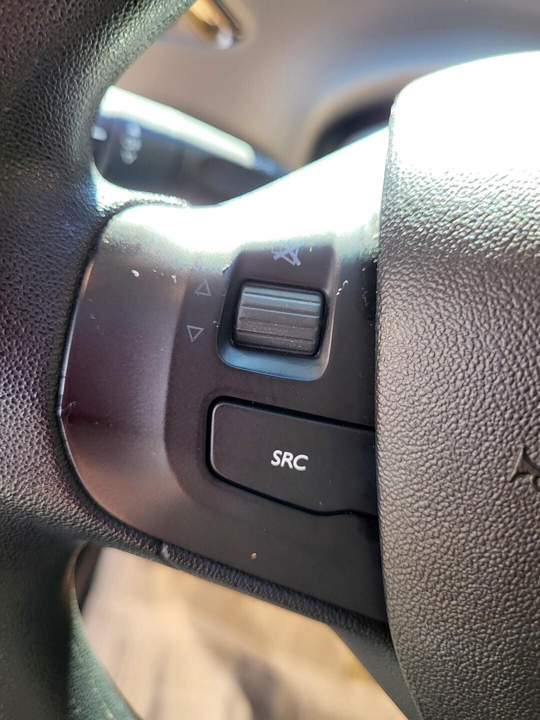 PEUGEOT 208 1,4 HDI-UNICA PROPRIETAR-4 REVISIONI