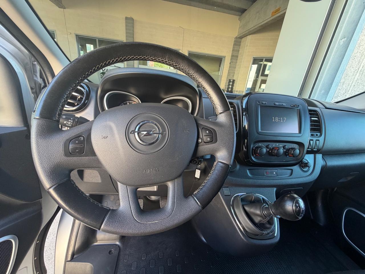 Opel Vivaro 9 POSTI