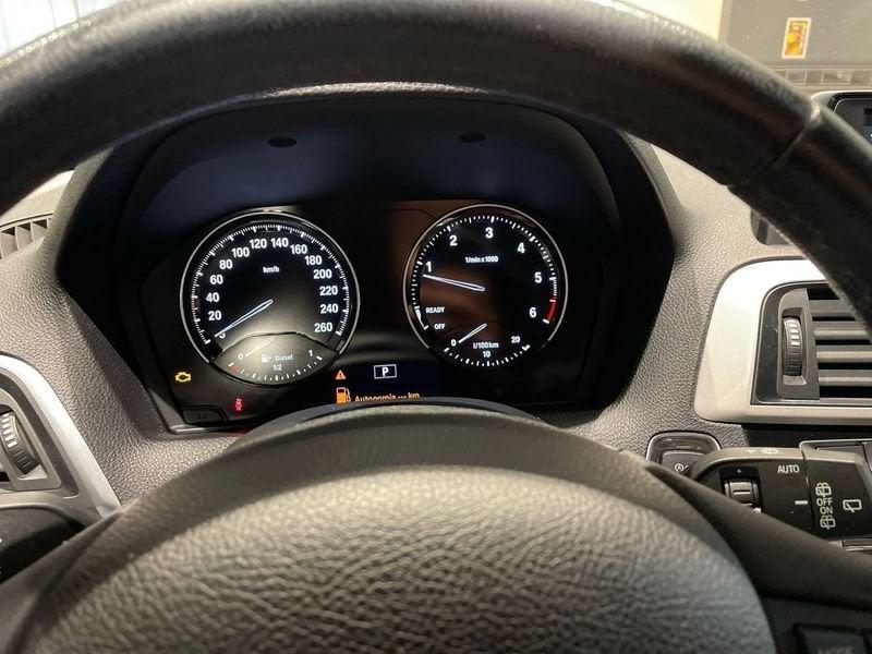 BMW Serie 1 118d Business 5p auto