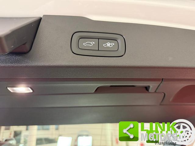 VOLVO V60 B4 (d) aut Ultimate Dark IVA ESP. GARANZIA 24