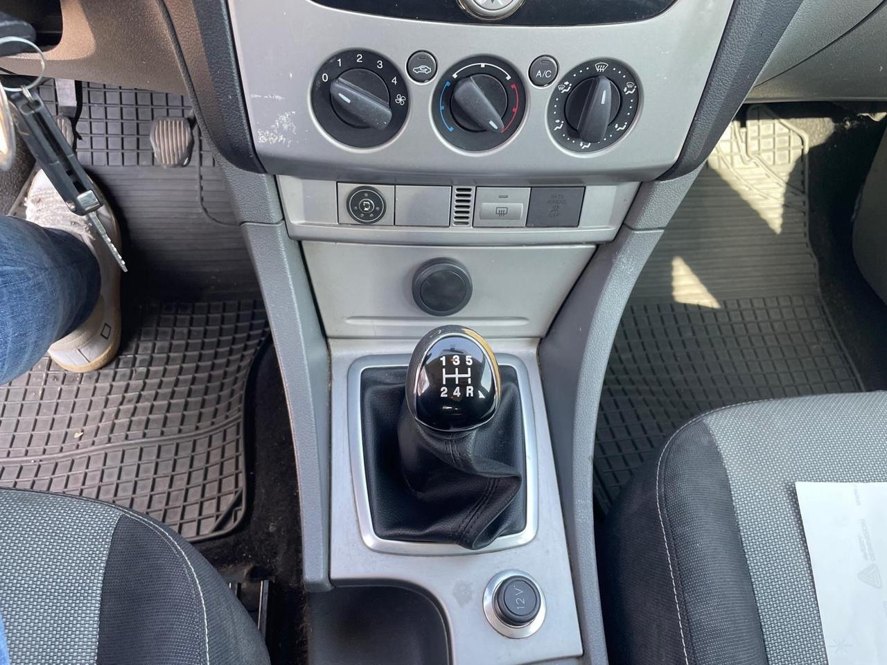 Ford Focus 2.0 (145CV) SW Bz.- Met. Tit. GPL