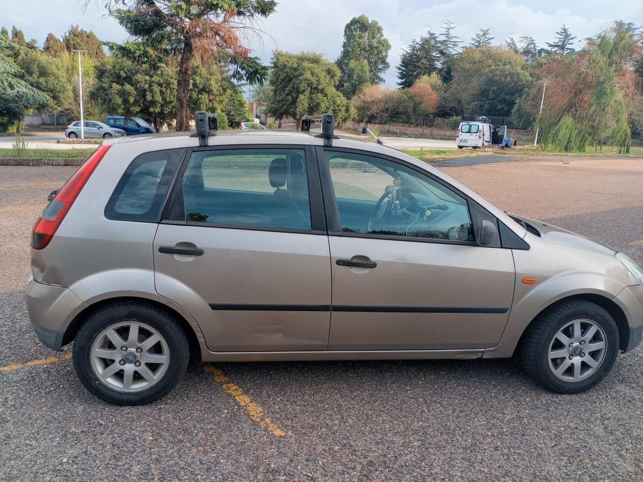 FIESTA Tdci 5PORTE (DIVERSI LAVORI ESEGUITI) OK NEOPATENTATI