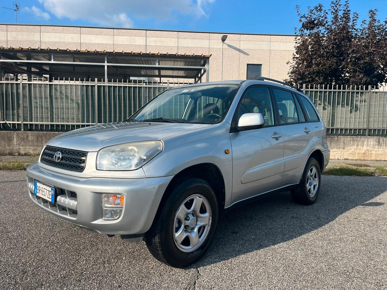 Toyota RAV 4 2.0 16V BENZ 5 porte Sol
