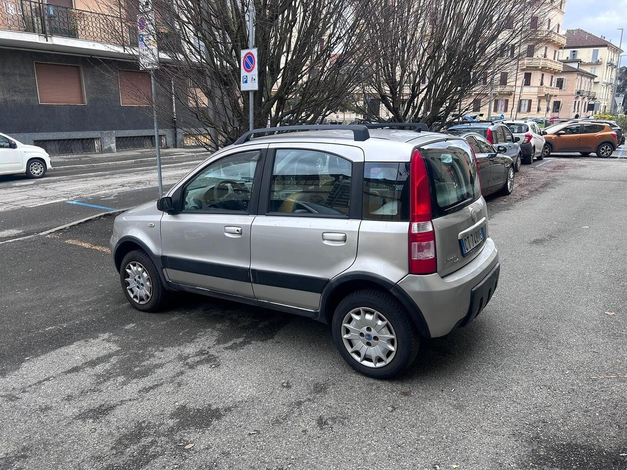 Fiat Panda 4x4 Climbing