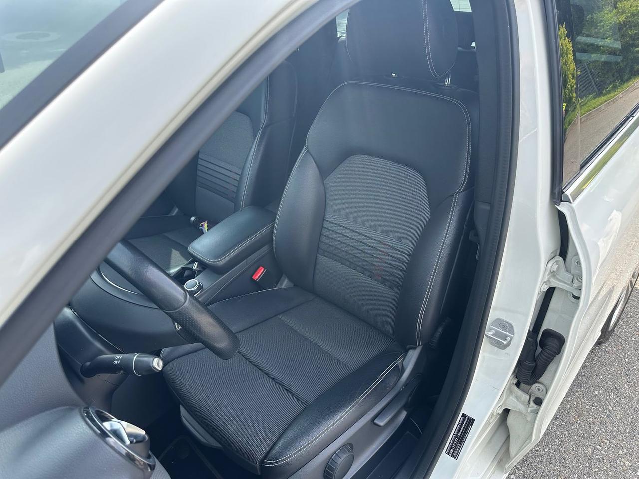 Mercedes-Benz B 180 Sport B 180 D #10480