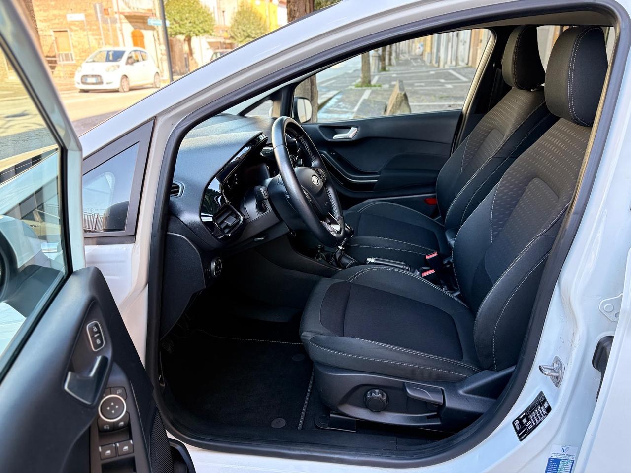 Ford Fiesta 1.5 EcoBlue 5P Titanium FULL/LED/NAV