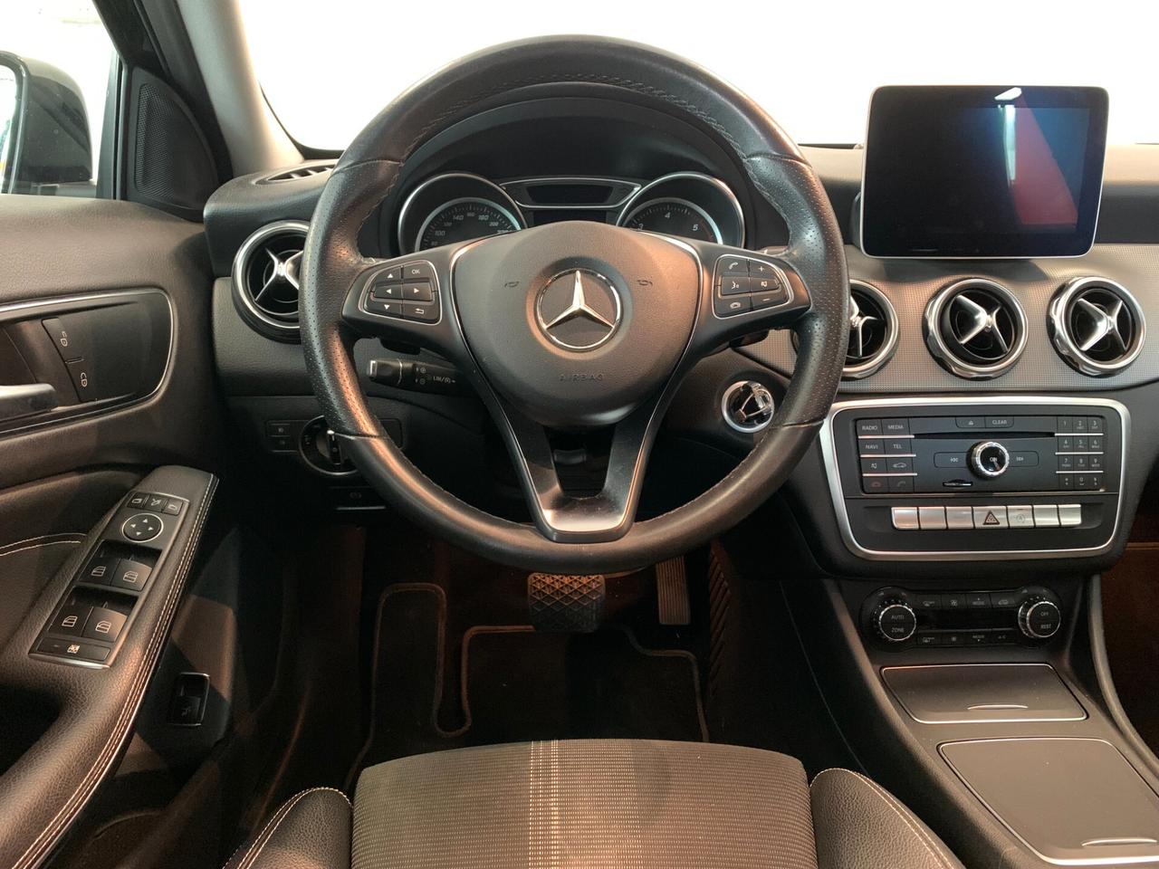 Mercedes-benz GLA 200 220 d Automatic Sport
