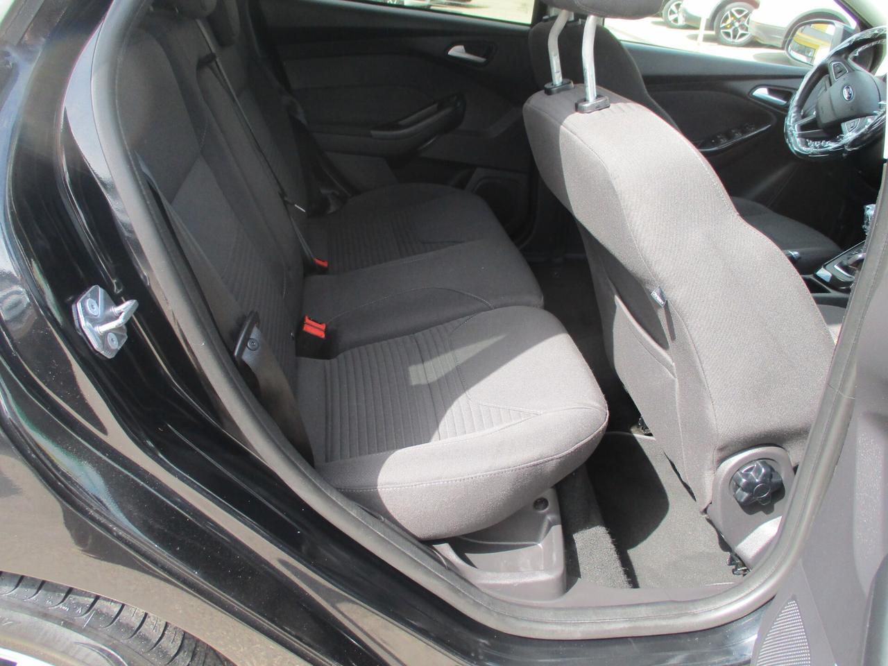 Ford Focus Ford Focus 1.5 TDCI 120CV E6 TITANIUM NAVI/PDC/XENON KM CERTI