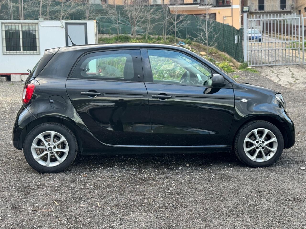 Smart ForFour 70 1.0 Youngster