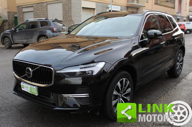 VOLVO XC60 B4 automatico Essentialle con Leasing