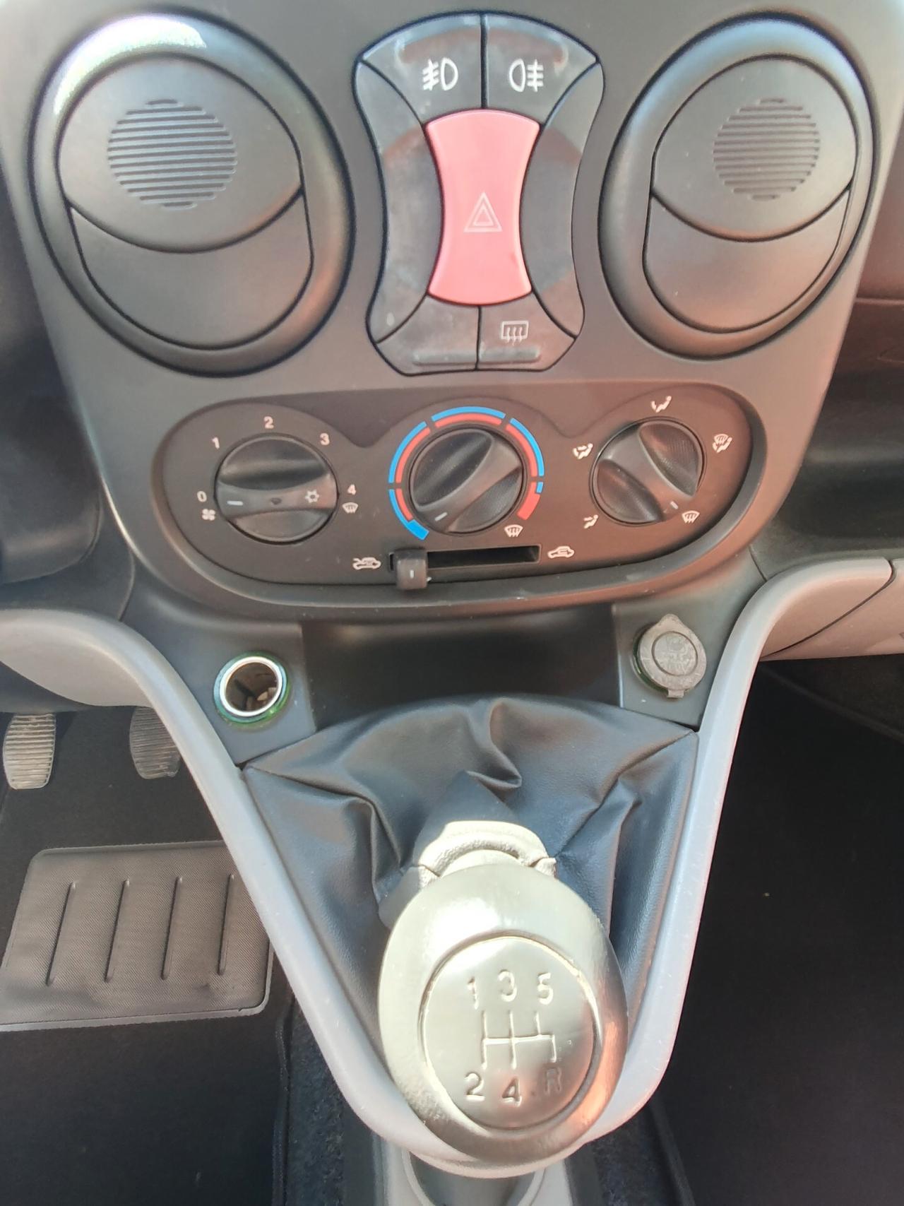 Fiat Doblò 1.3 Multijet 16V 7 posti autovettura introvabile