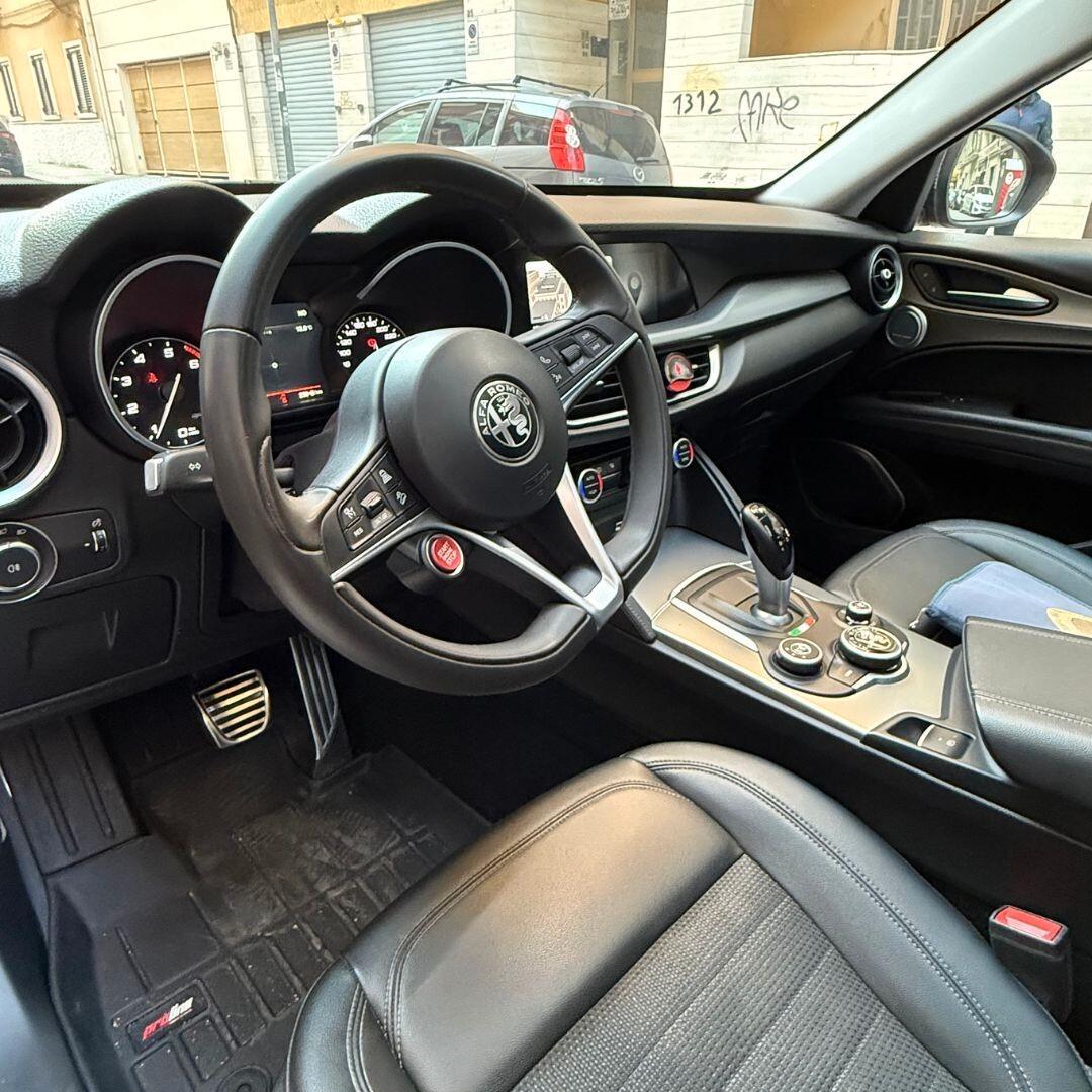 Alfa Romeo Stelvio 2.0 Turbo 280 CV AT8 Q4 Super