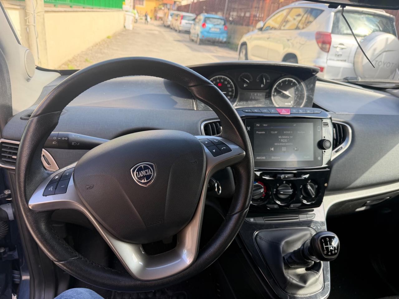 Lancia Ypsilon 1.0 FireFly 5 porte S&S Hybrid Alberta Ferretti