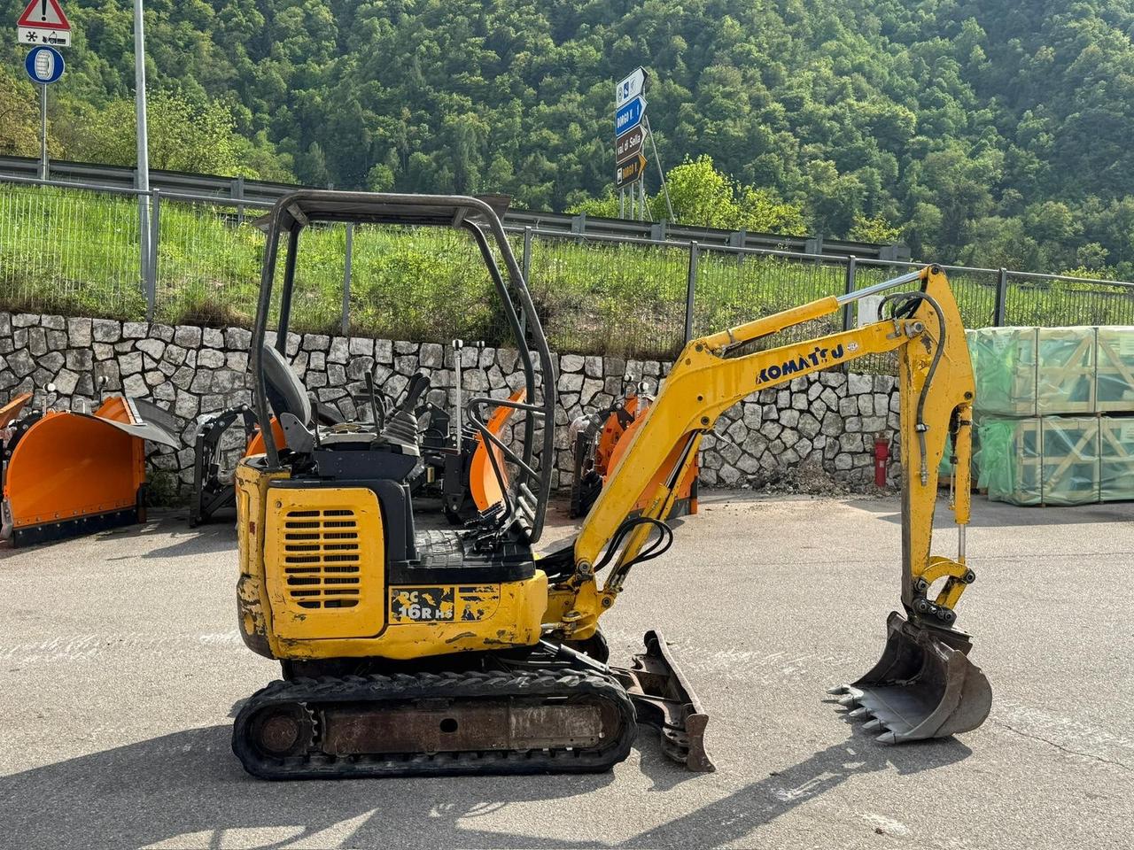 Miniescavatore Komatsu PC 16
