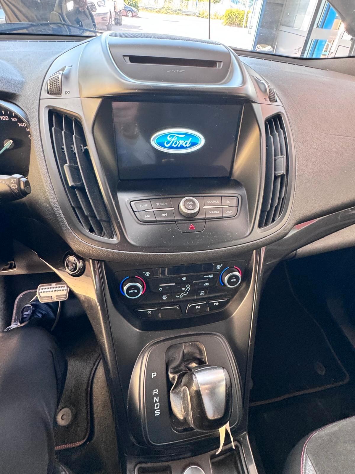 Ford Kuga 1.5 TDCI 120 CV S&S 2WD Powershift ST-Line