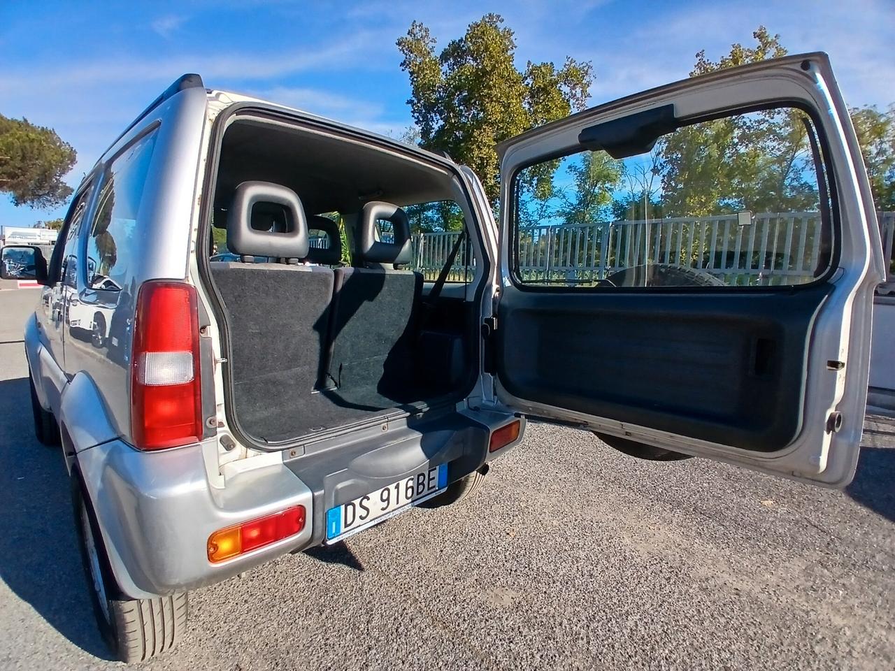Suzuki Jimny 1.5 DDiS cat 4WD JLX