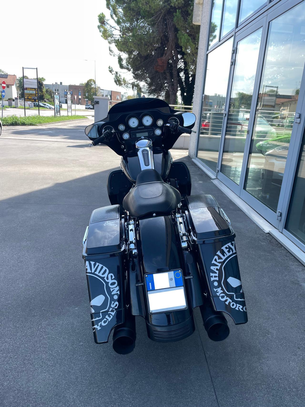 Harley-davidson Touring Street Glide Twin Cam 96 Six Speed con molti accessori sosp.Ohlins