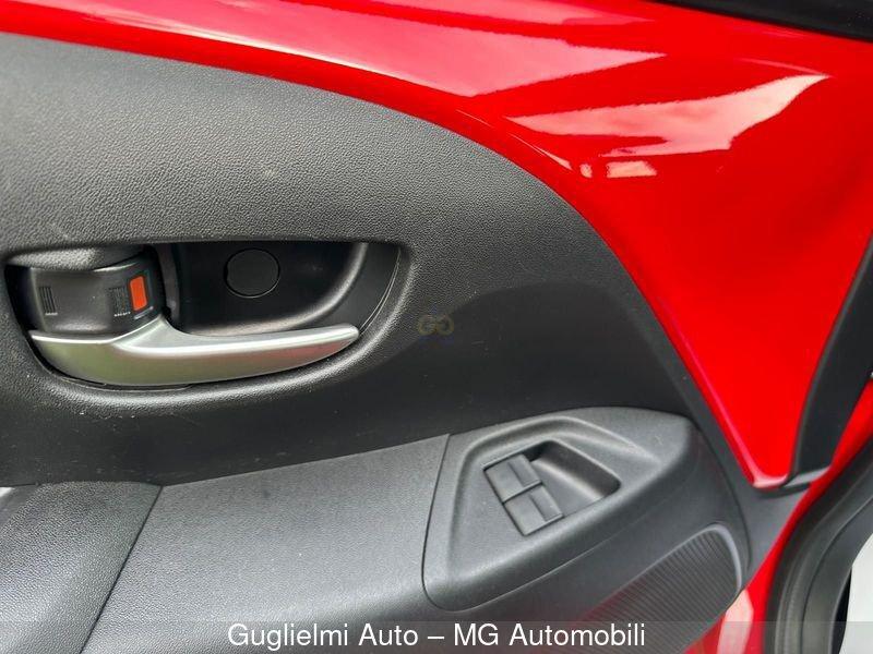 Toyota Aygo Aygo Connect 1.0 VVT-i 72 CV 5 porte x-clusiv red style