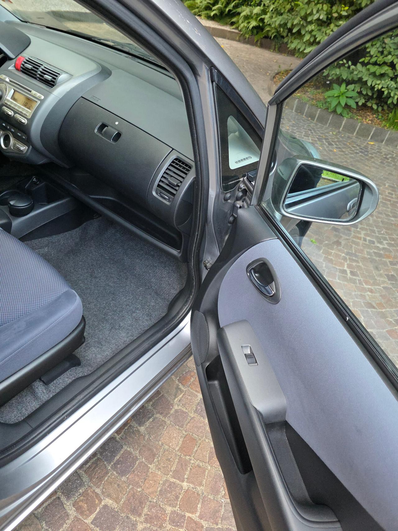 Honda Jazz 1.4 i-DSi 5p. 7 Speed CVT Graph.