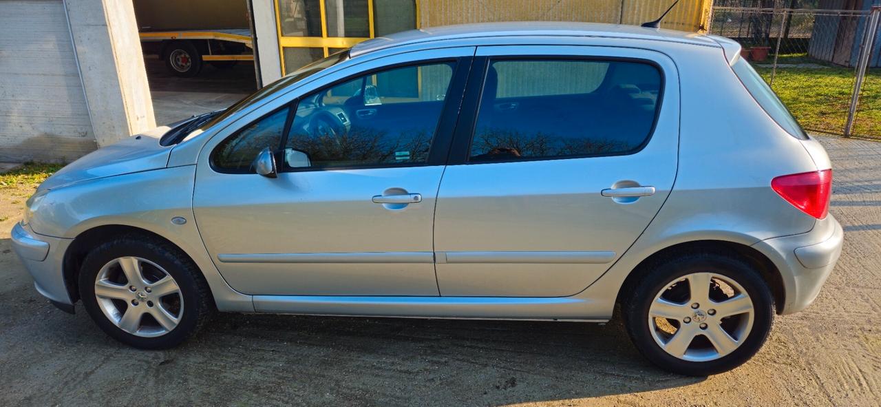 Peugeot 307 1.6 16V BENZINA NEOPATENTATI