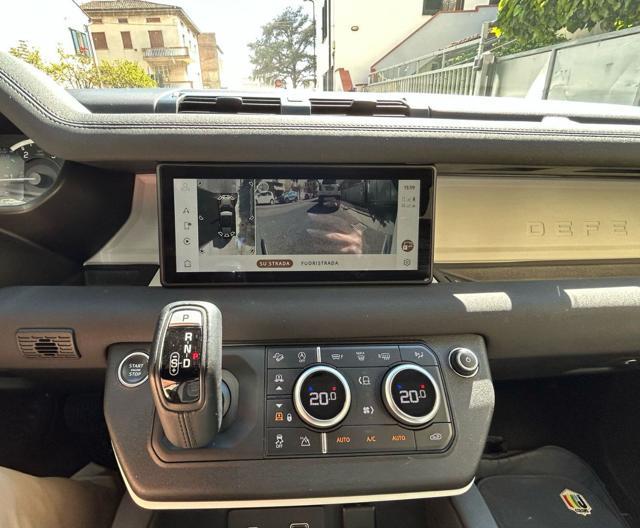 LAND ROVER Defender 110 3.0D 200 CV AWD Automatic