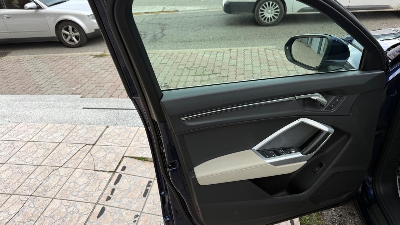 Audi Q3 35 TDI S tronic Business Advanced