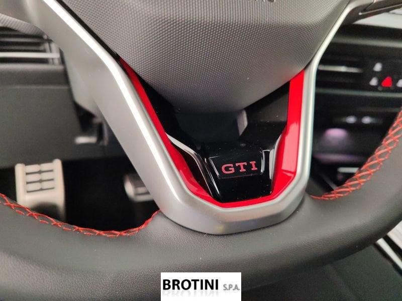 Volkswagen Golf 2.0 TSI GTI DSG