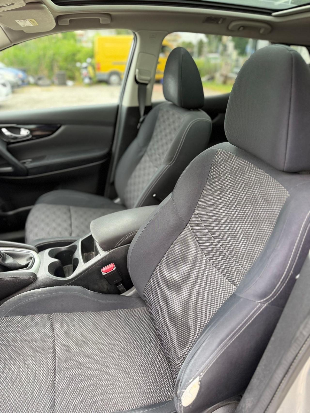 Nissan Qashqai 1.5 dCi DPF Tekna