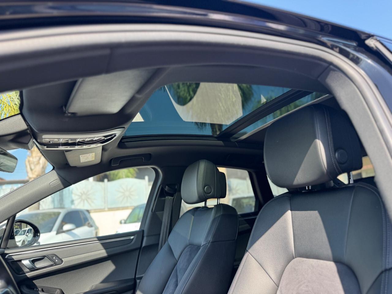 Porsche Macan 2.0 pari al nuovo