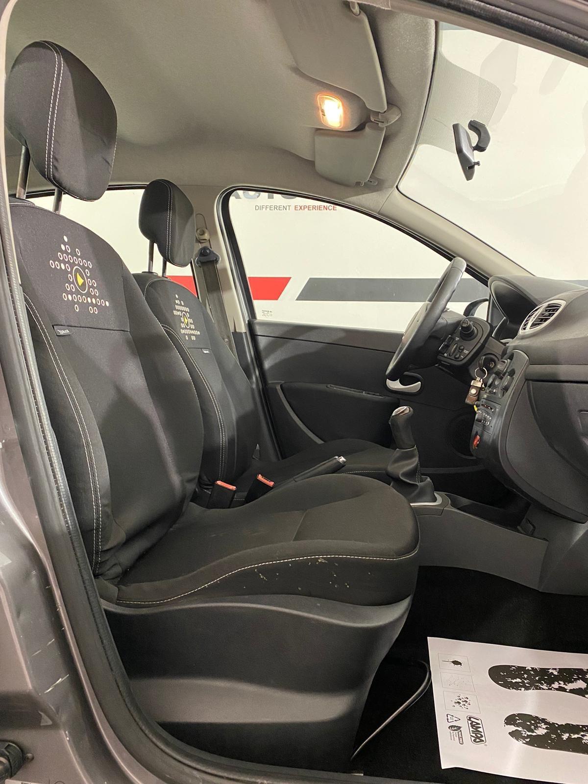 Renault Clio 1.2 16V 5 porte *NEOPATENTATI*