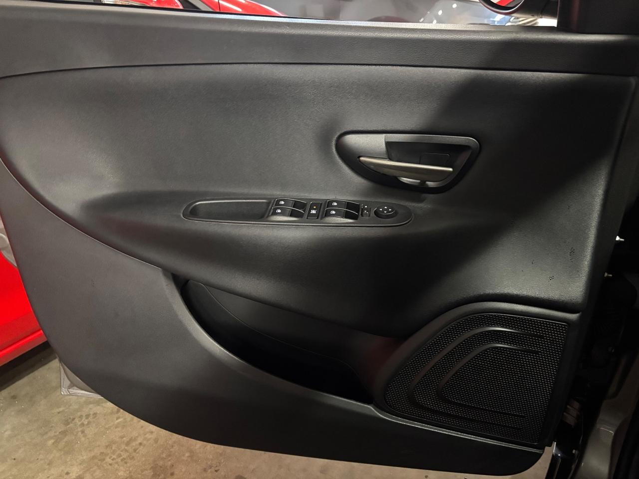 Lancia Ypsilon 1.0 | HYBRID GOLD | OK NEOPATENTATI