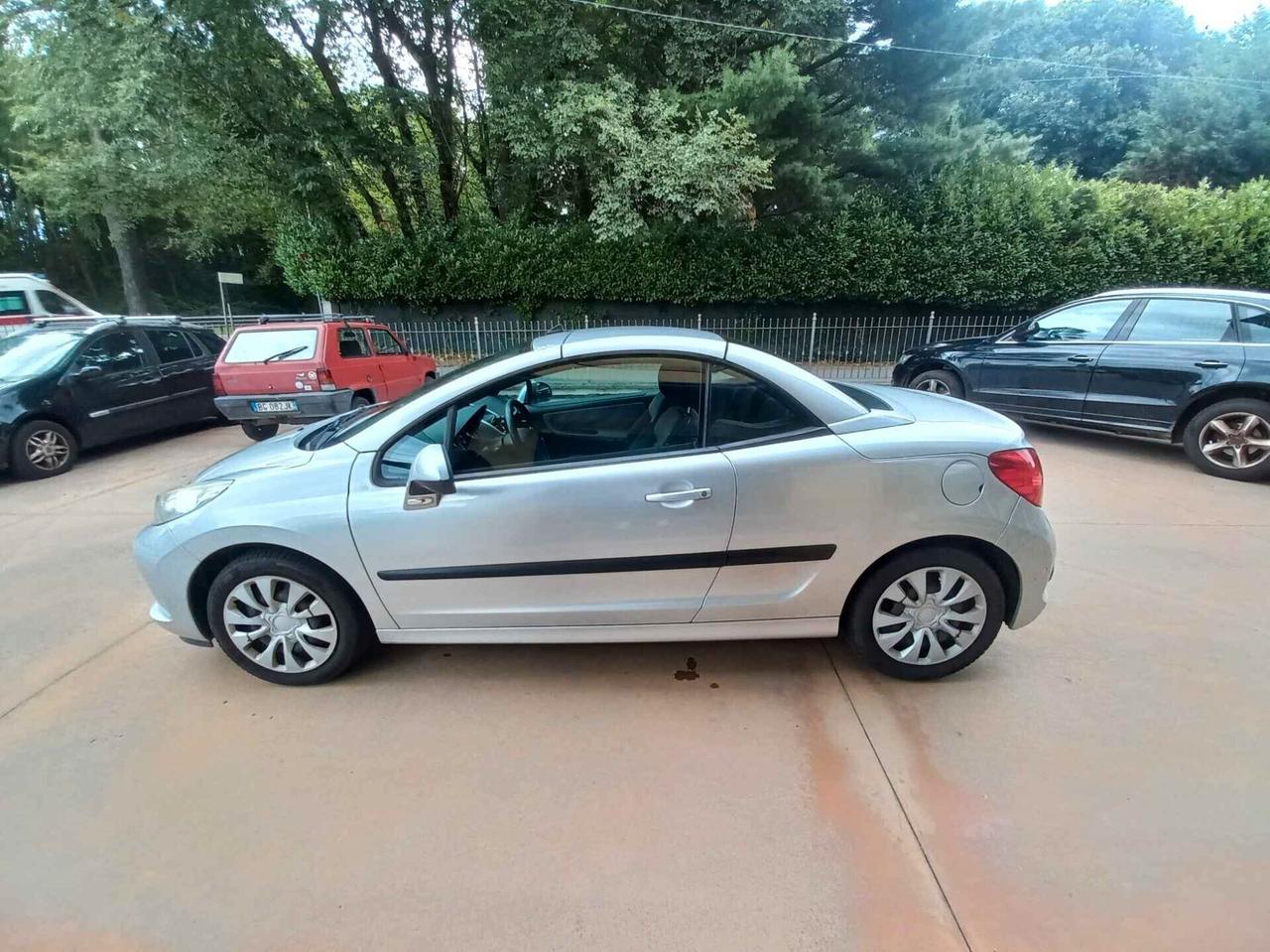 Peugeot 207 1.6 120CV CC Féline