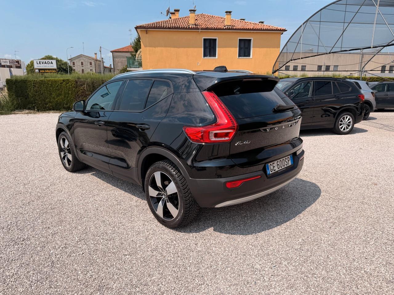 Volvo XC40 1.5 t3 163 Cv Momentum Pro auto
