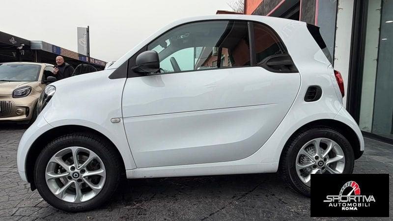 smart fortwo RATA MENSILE 190,00 EURO fortwo 70 1.0 Passion