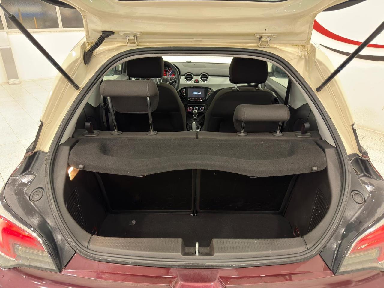 Opel Adam 1.2 70 CV Glam