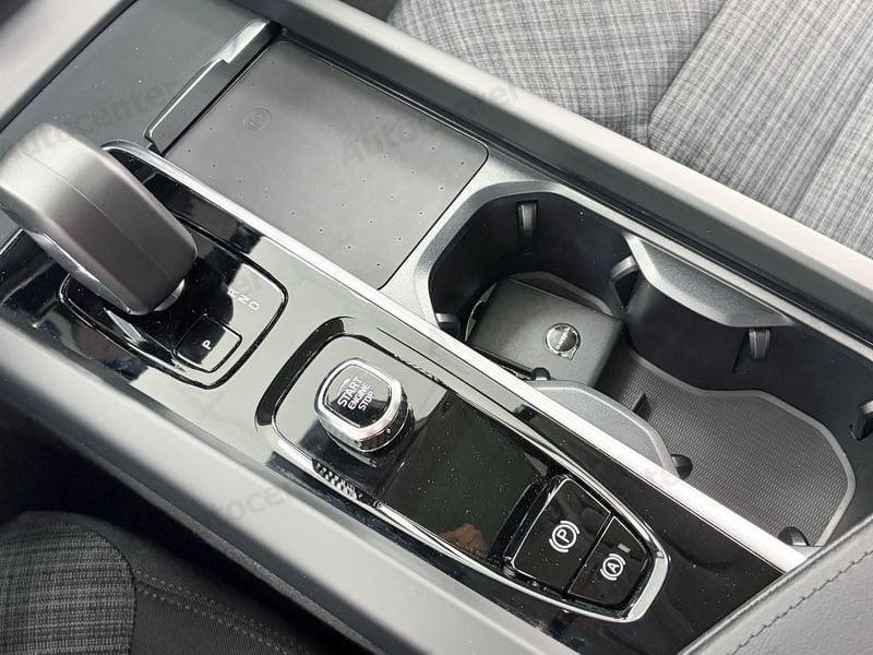 Volvo XC60 T6 PLUG IN PHEV CORE AWD AUT