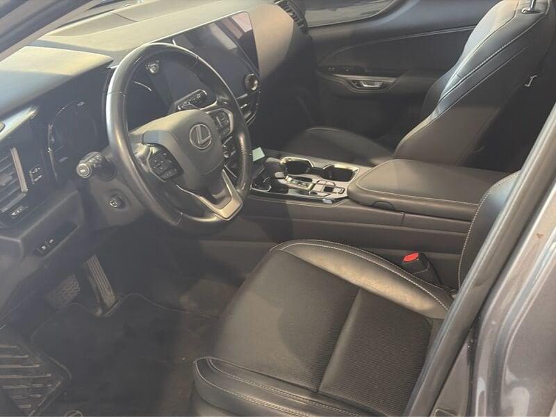 Lexus NX II 2022 350h 2.5 Premium 4wd 244cv e-cvt