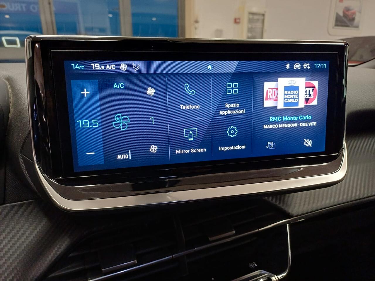 Peugeot 2008 BlueHDi 130 S&S EAT8 Allure