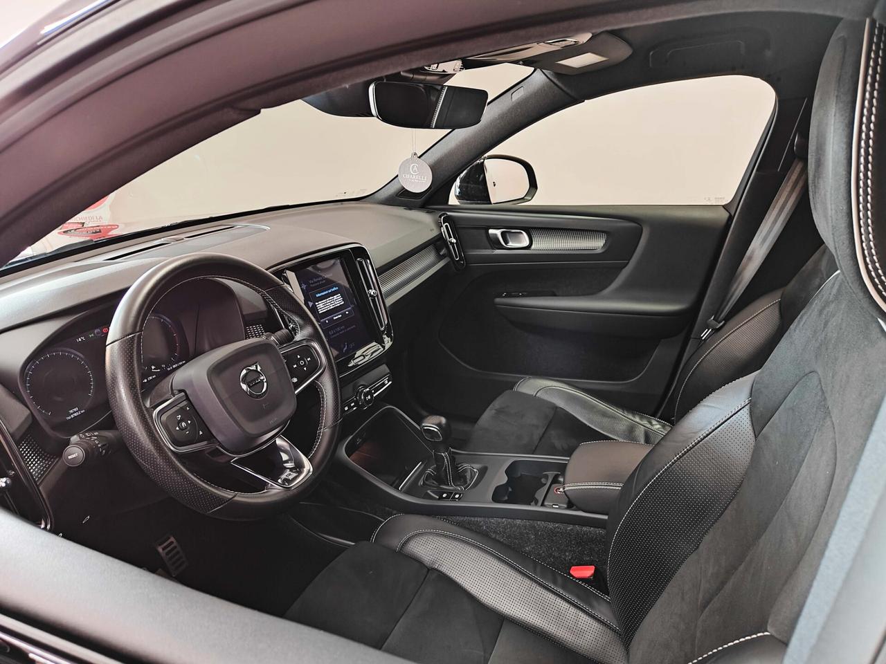 Volvo XC40 D3 R-design