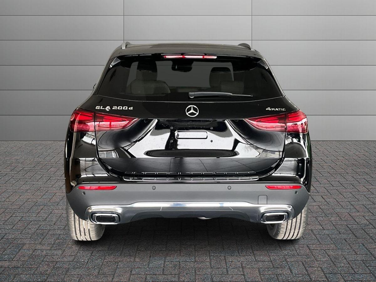 Mercedes-Benz GLA 200 d Automatic 4MATIC