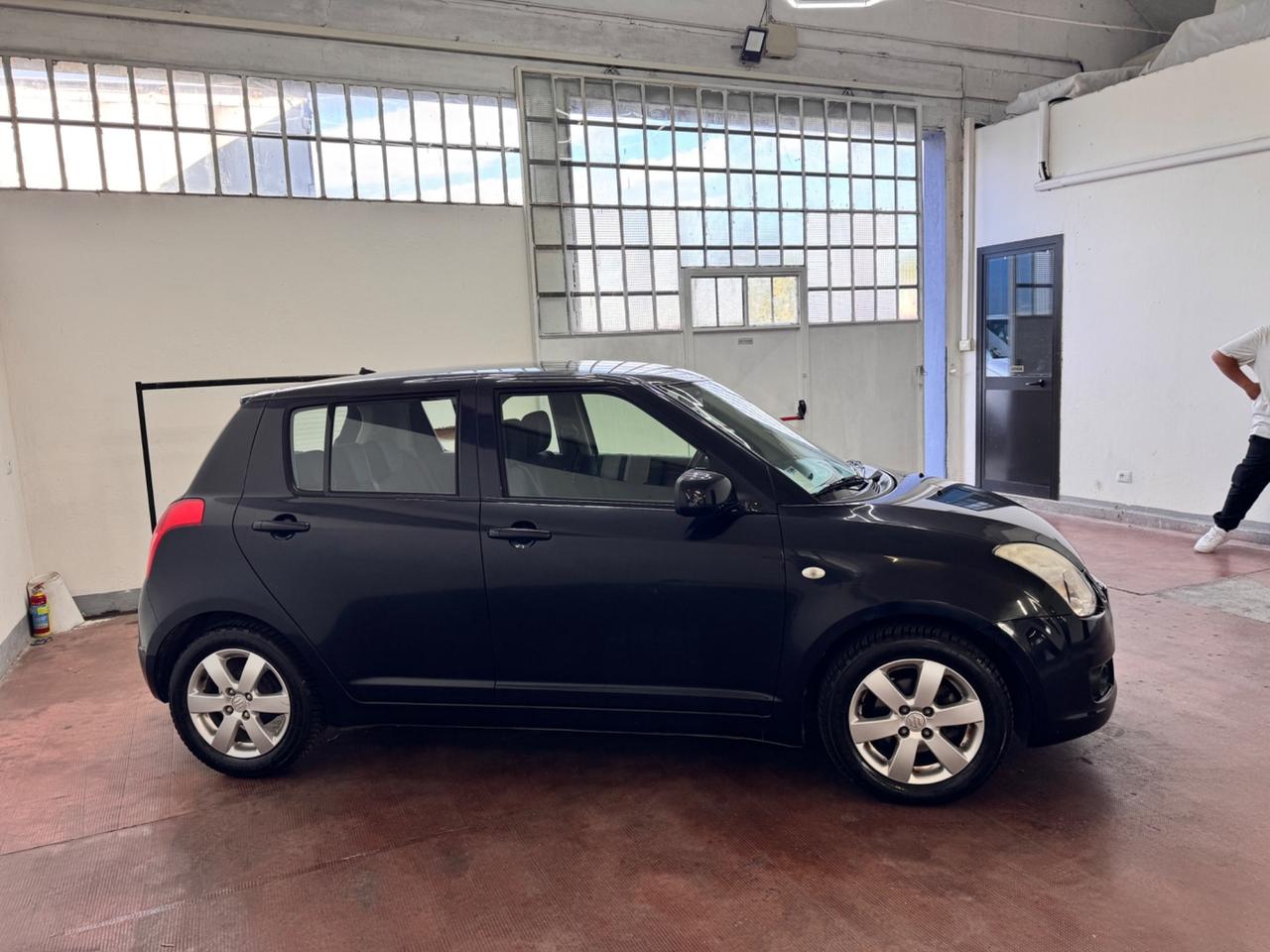 Suzuki Swift 1.3 Benzina 120.000km